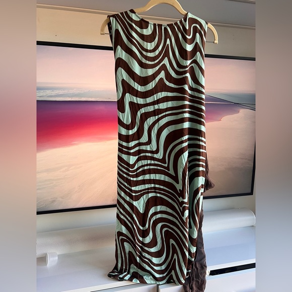 Valentino Silk Midi-Length Dress - Picture 6 of 9